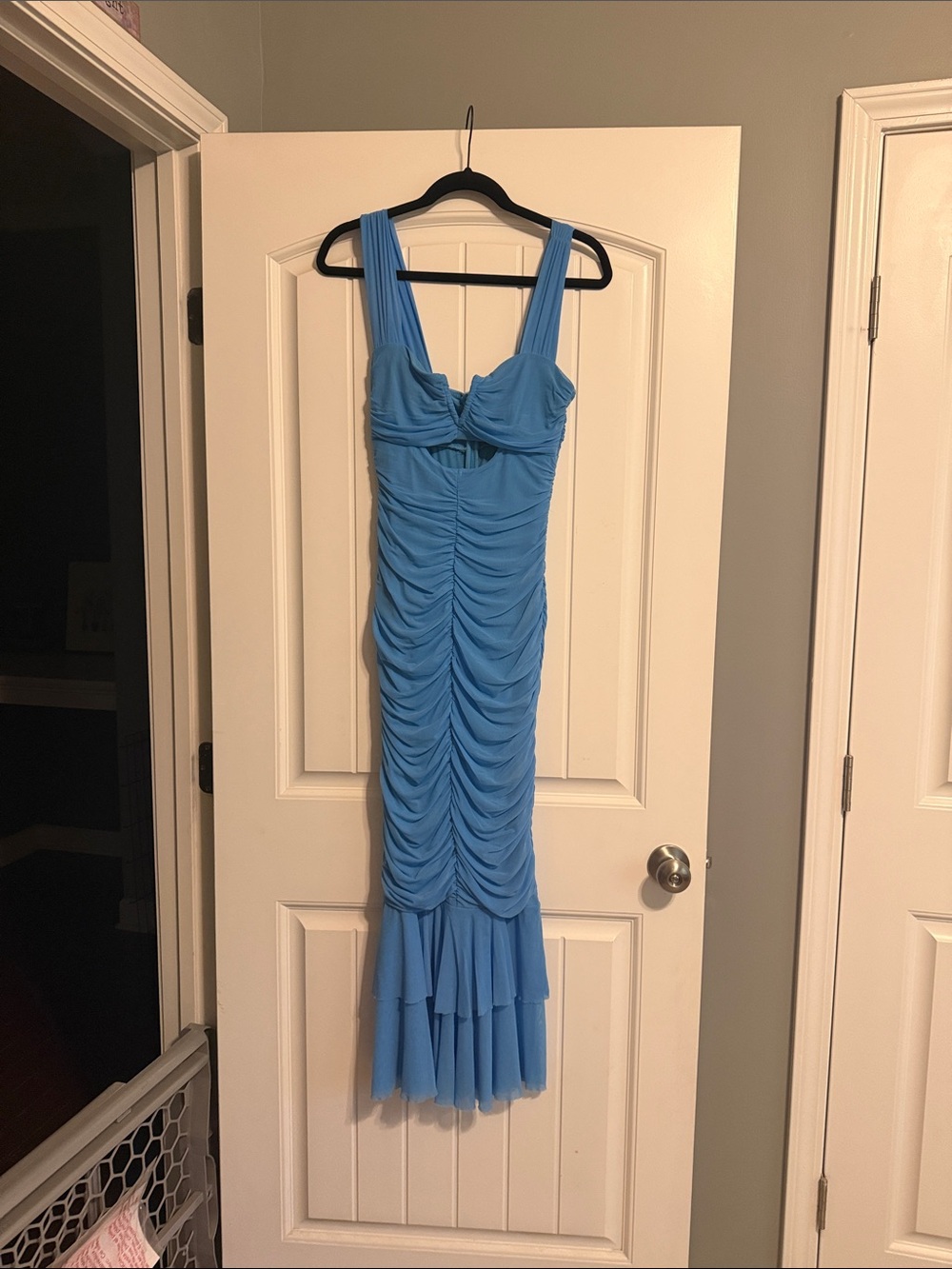 NWOT Lulu's Sky Blue Ruched Midi Dress - Picture 2 of 9